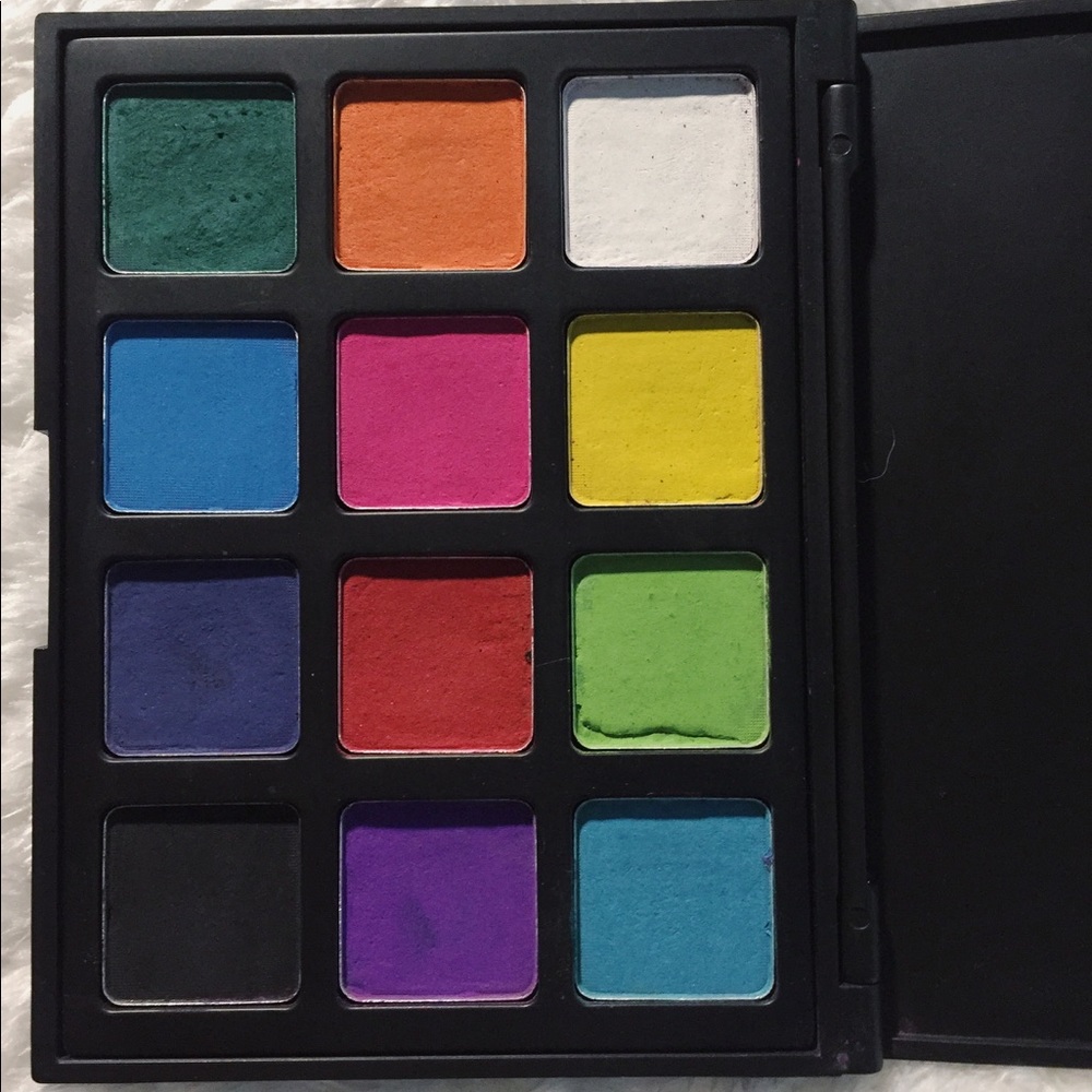 Used Morphe 12P Palette